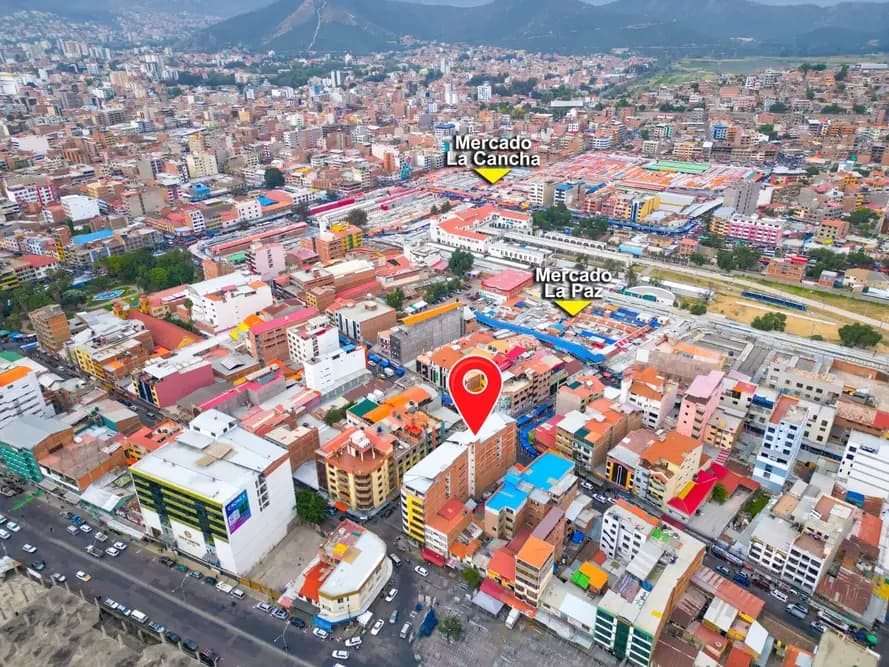 Foto de LOCAL COMERCIAL EN ALQUILER – PISO 2-3 EN EL CENTRO DE COCHABAMBA