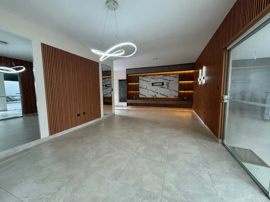 Foto de 🏡✨ CASA EN ALQUILER EN CONDOMINIO BOSQUES DE LA COLINA ✨🏡