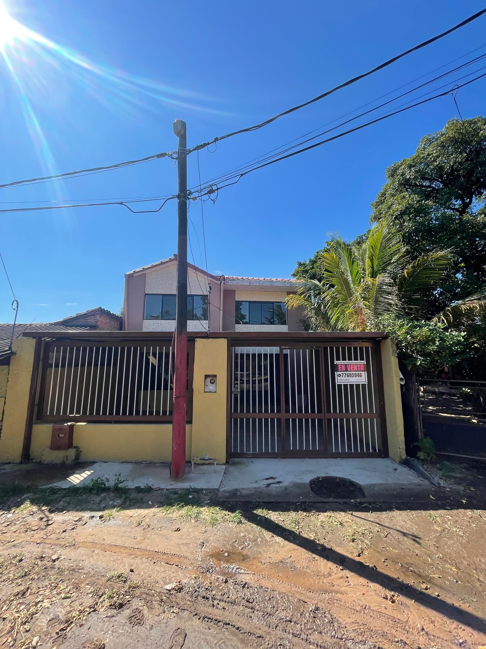 CASA IDEAL PARA NEGOCIO Y VIVIENDA O FAMILIA GRANDE
