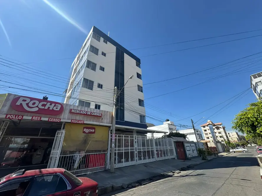 Foto de DEPARTAMENTO EN ALQUILER ZONA HIPODROMO 3 HABITACIONES