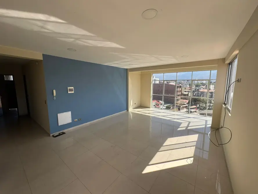 Foto de DEPARTAMENTO EN ALQUILER ZONA HIPODROMO 3 HABITACIONES