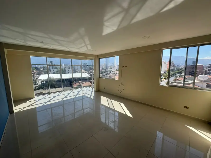Foto de DEPARTAMENTO EN ALQUILER ZONA HIPODROMO 3 HABITACIONES