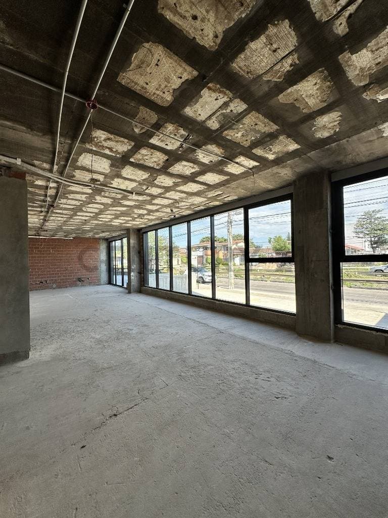 Foto de LOCAL COMERCIAL PREMIUM EN VENTA – PLANTA BAJA