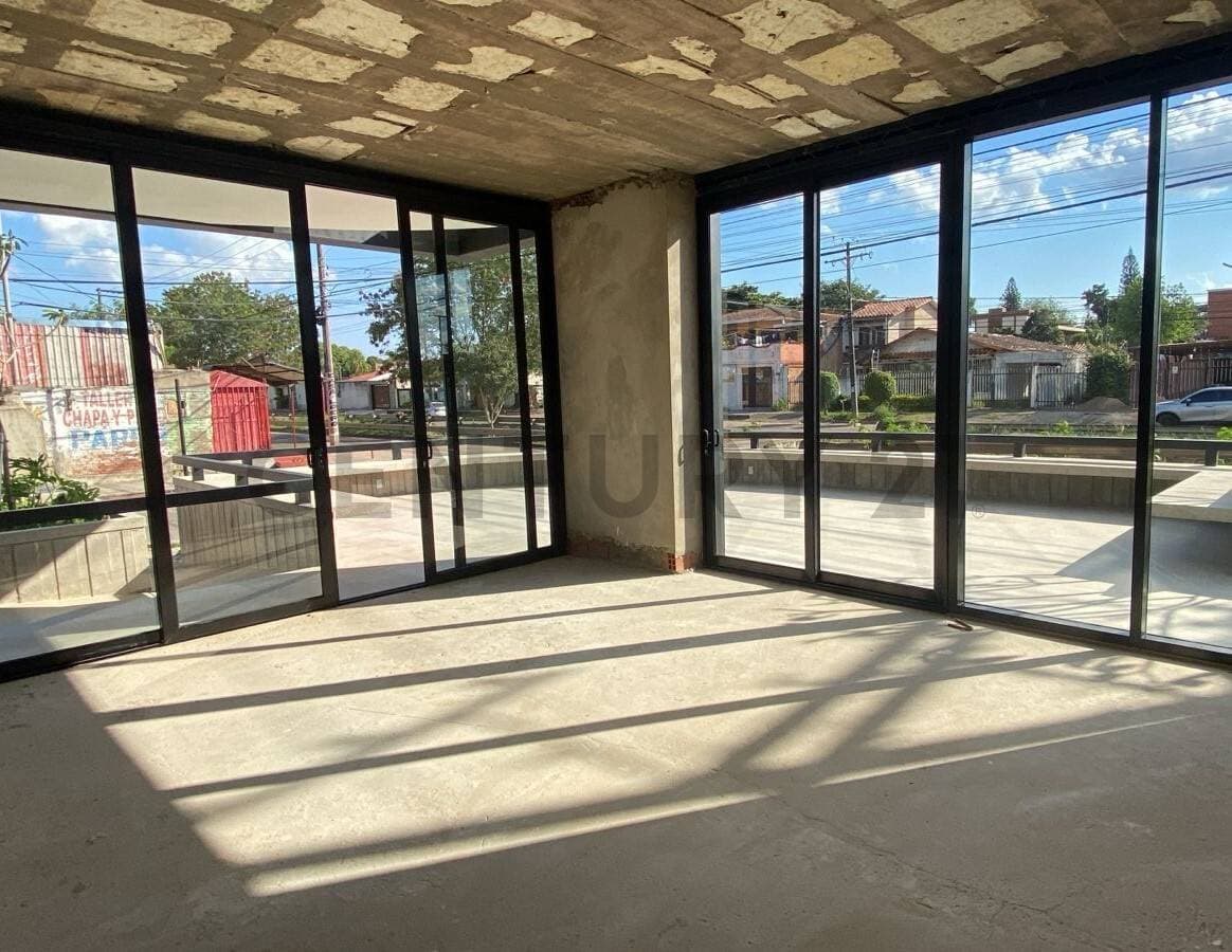 Foto de LOCAL COMERCIAL PREMIUM EN VENTA – PLANTA BAJA