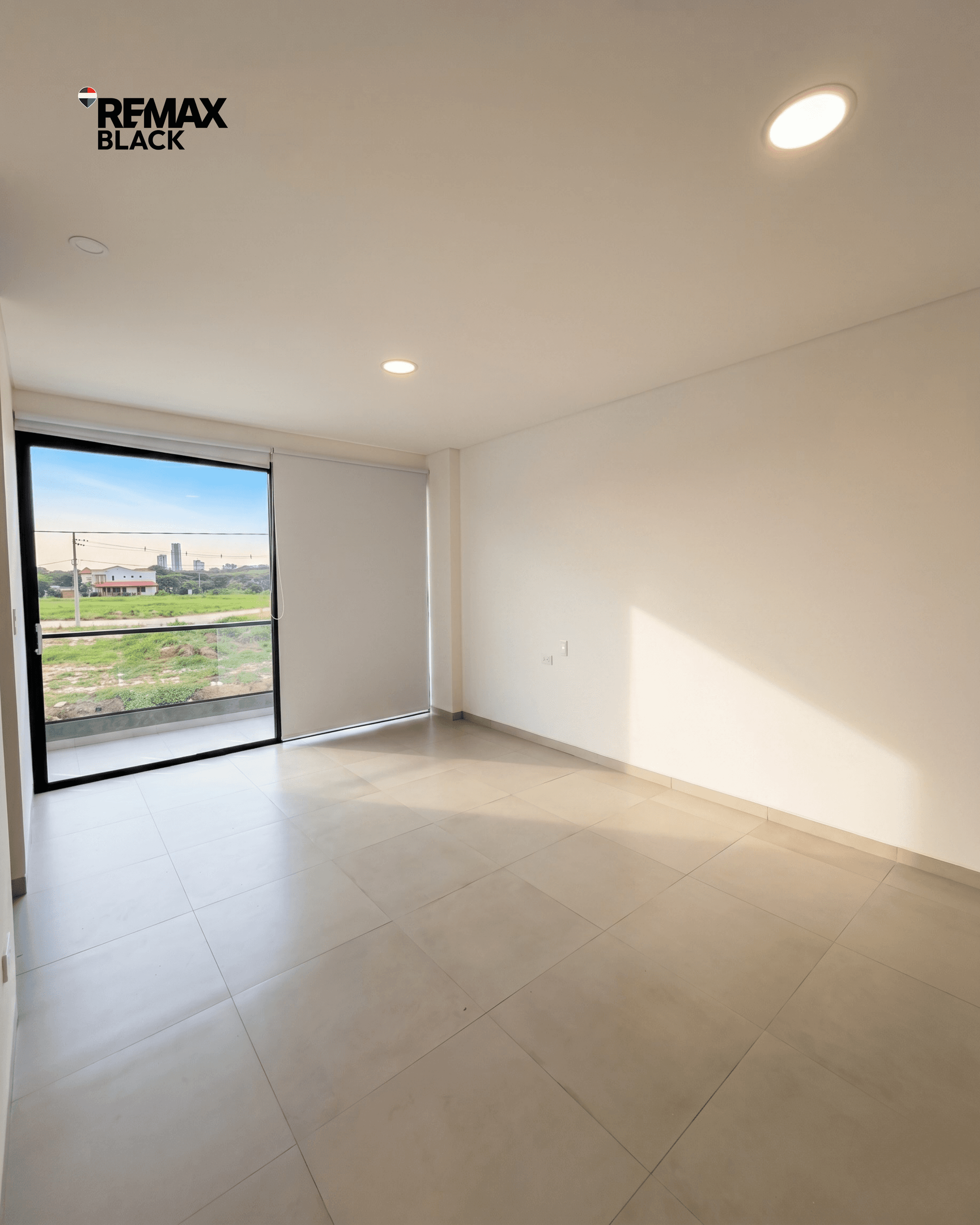CASA A ESTRENAR CON PISCINA EN ALQUILER
