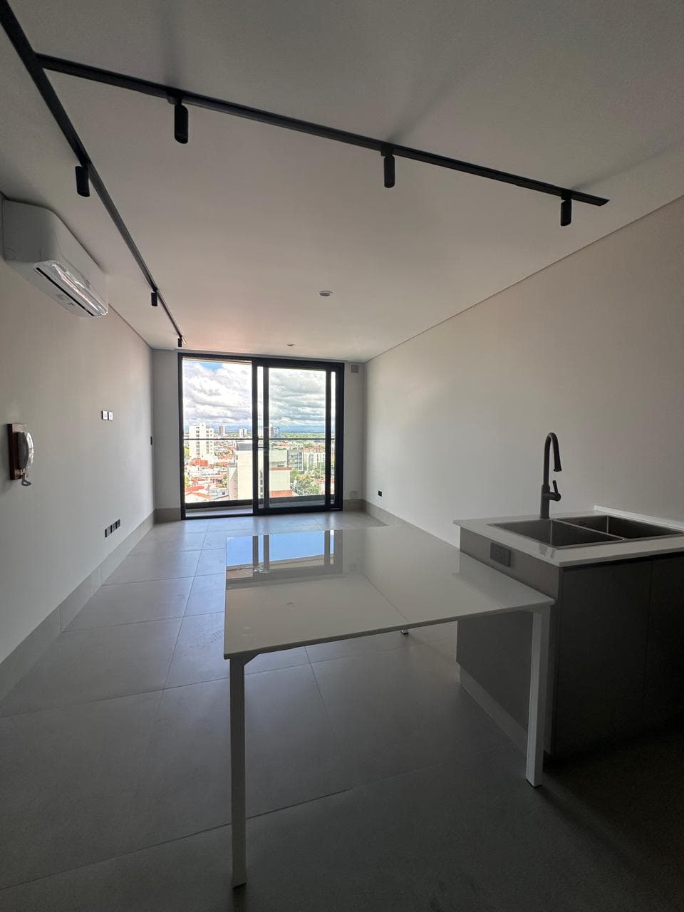 DEPARTAMENTO DE 2 DORMITORIOS EN ALQUILER - MARE EQUIPETROL
