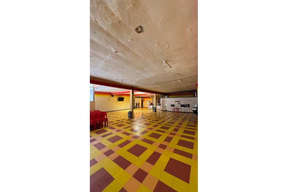 Foto de IMPORTANTE PROPIEDAD EN VENTA - A MEDIA CUADRA DE LA PLAZA MURILLO