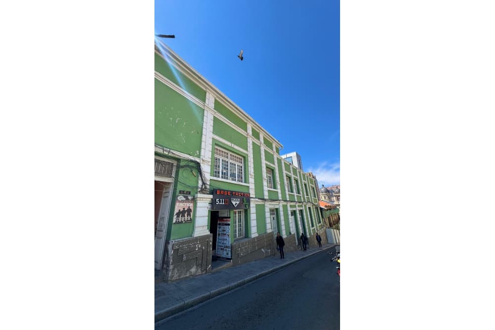 Foto de IMPORTANTE PROPIEDAD EN VENTA - A MEDIA CUADRA DE LA PLAZA MURILLO