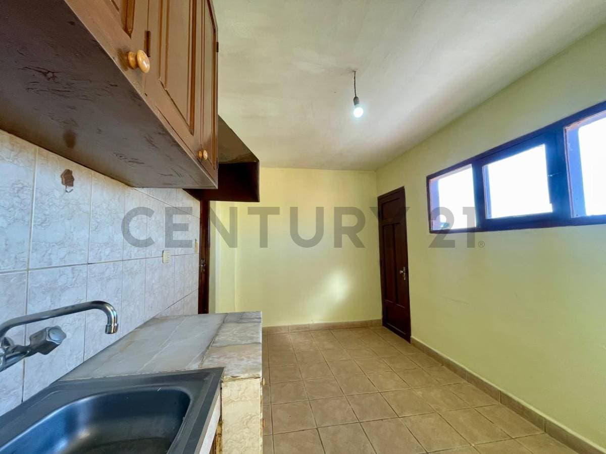 Foto de EXCELENTE UBICACIÓN | DEPARTAMENTO EN ALQUILER