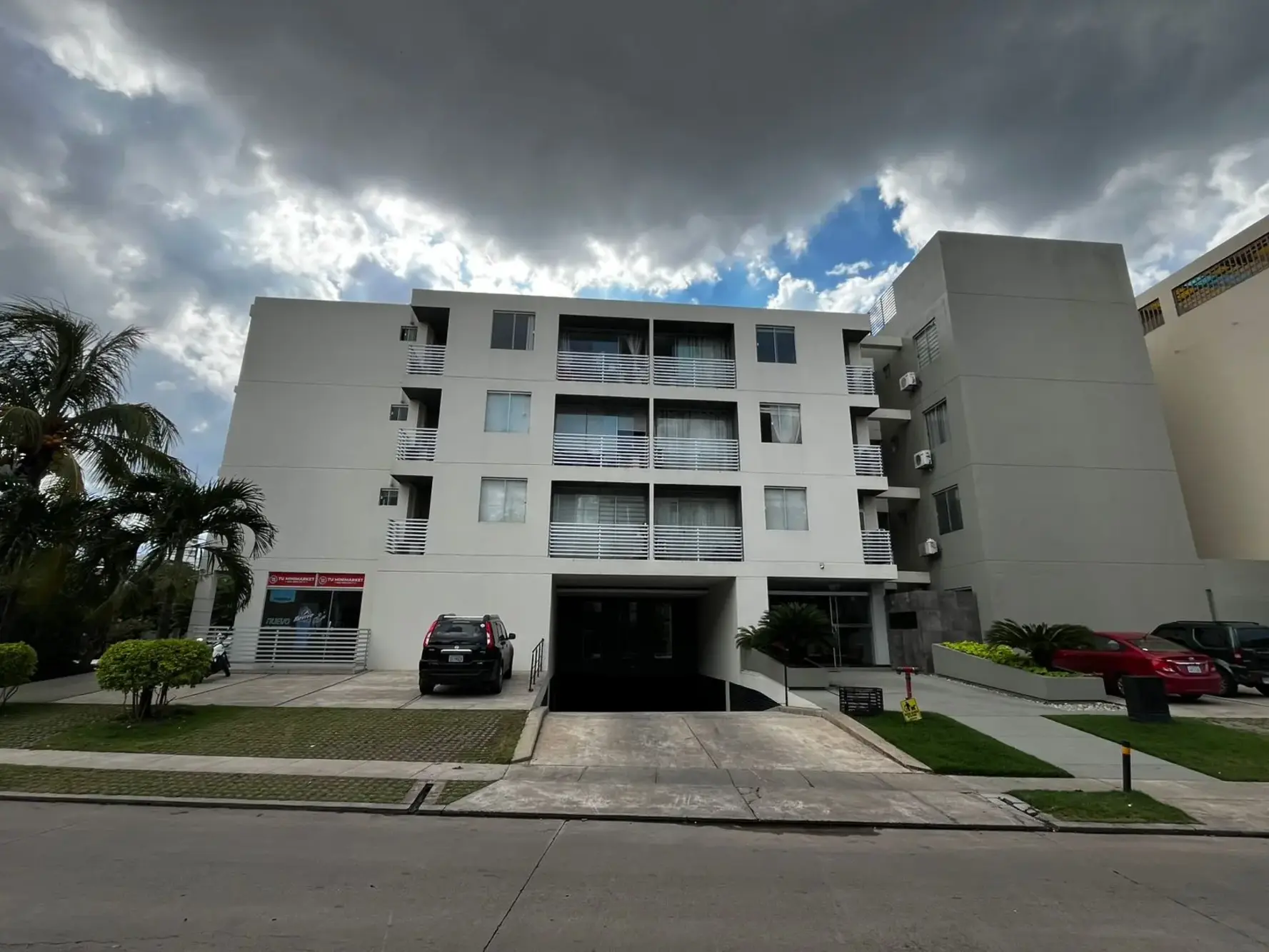 Foto de DEPARTAMENTO AMOBLADO EN ALQUILER | CONDOMINIO PORTOFINO 5.