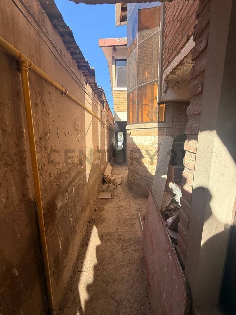 Foto de CASA SEMIINDEPENDIENTE EN ALQUILER – AV. ECOLÓGICA, CRUCE TAQUIÑA