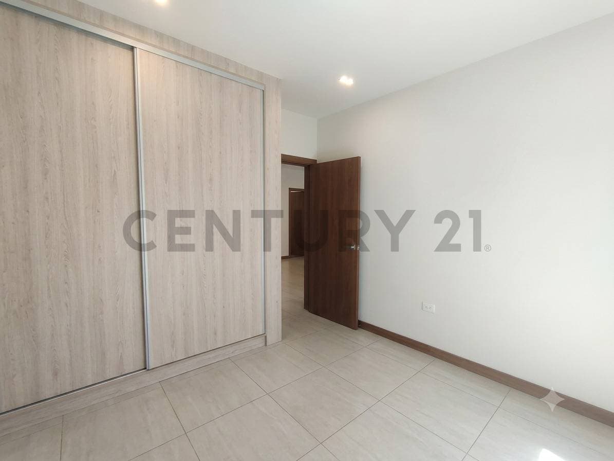 Foto de ¡ALQUILER DEPARTAMENTO DE 2 HABITACIONES CÉNTRICO EN EDIFICIO GINEBRA! Tarija