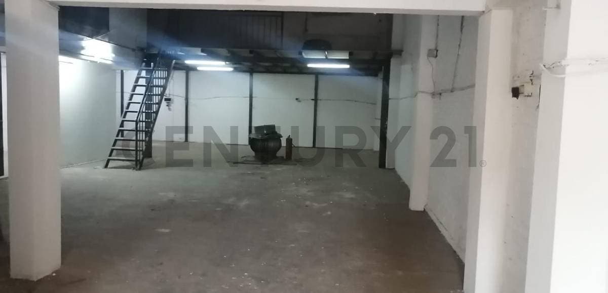 Foto de GALPÓN EN ALQUILER – 4TO ANILLO CASI AV. PARAGUÁ