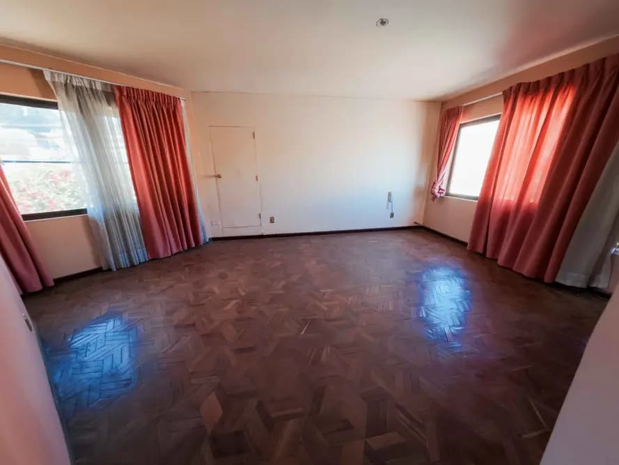 Foto de AMPLIA CASA A PRECIO DE TERRENO EN VENTA‼️