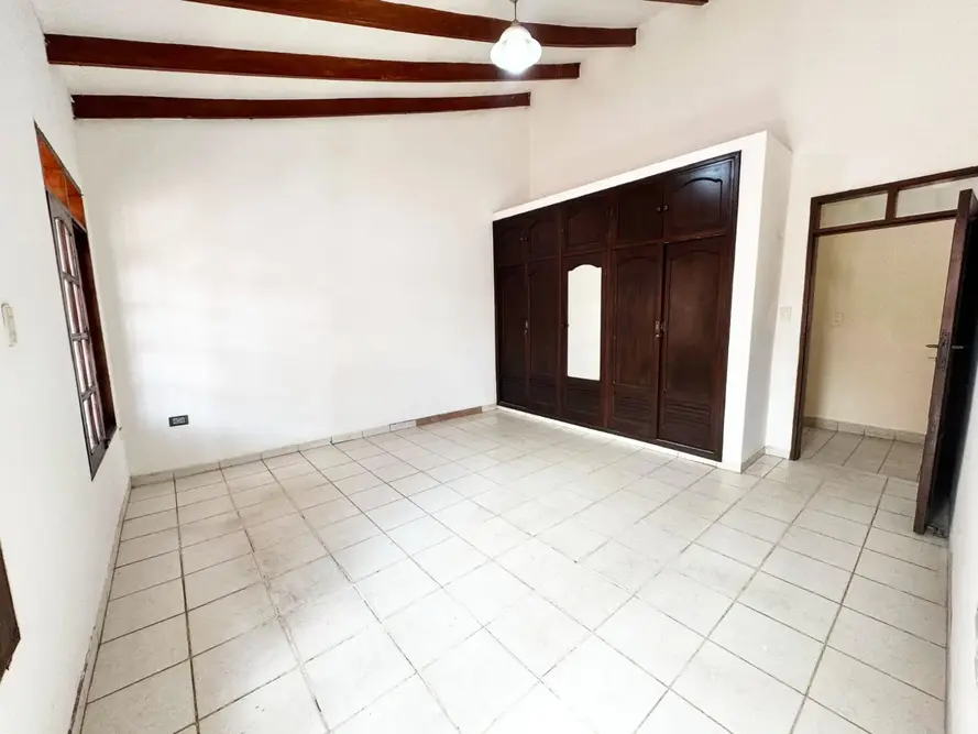 Foto de CASA COMERCIAL EN ALQUILER – PARA EMPRESA
