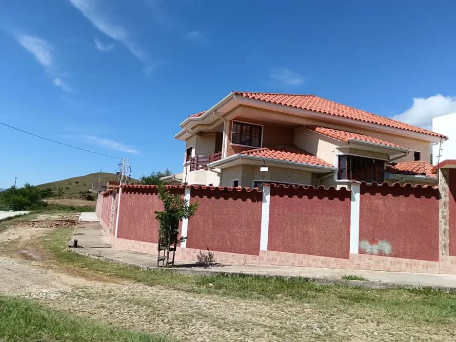 Foto de Vivienda familiar de excelente calidad