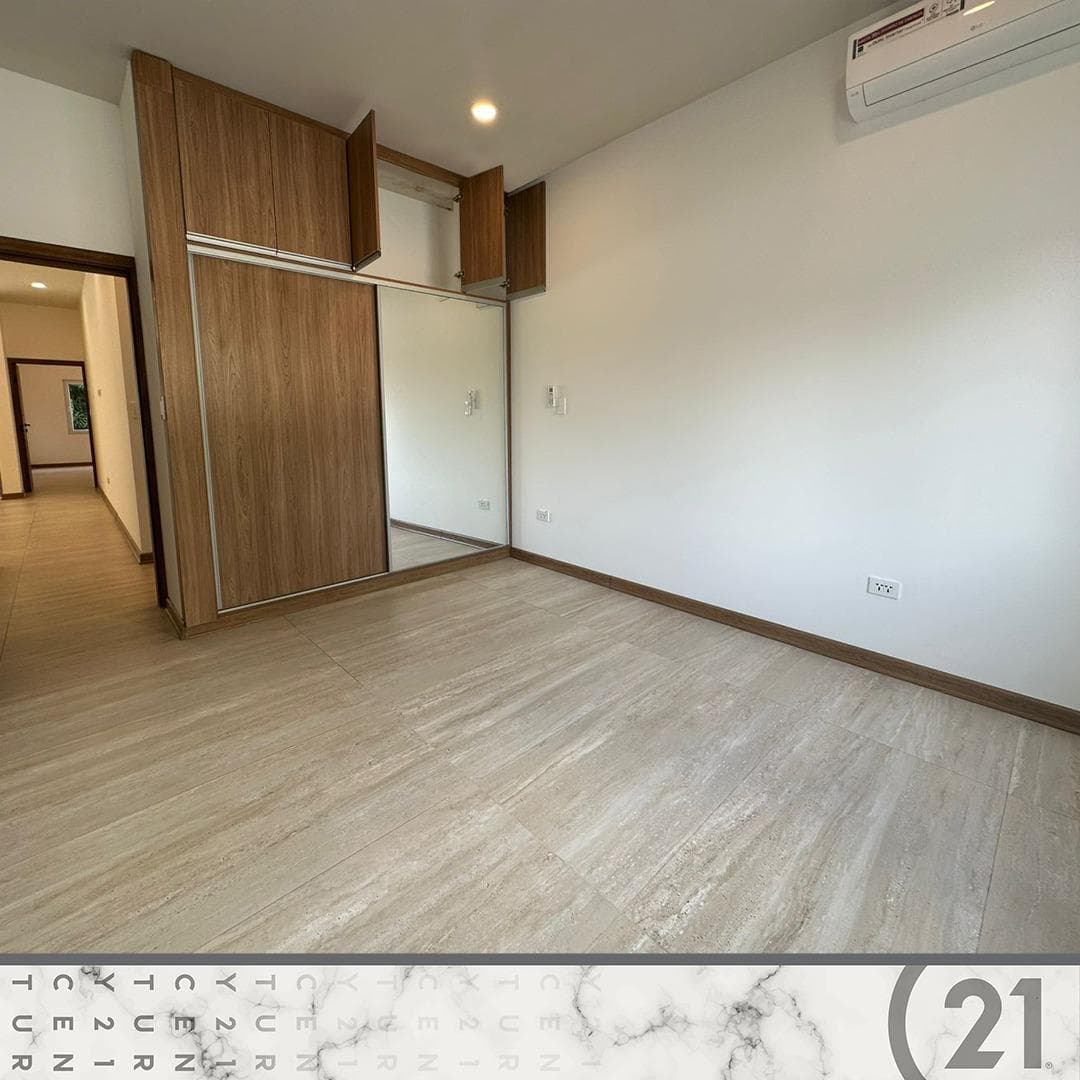 HERMOSA CASA EN VENTA EN ZONA NORTE* ✨🏡 📍 Ubicación estratégica entre 5to y 6to Anillo, entre Av. Banzer y Av. Beni.