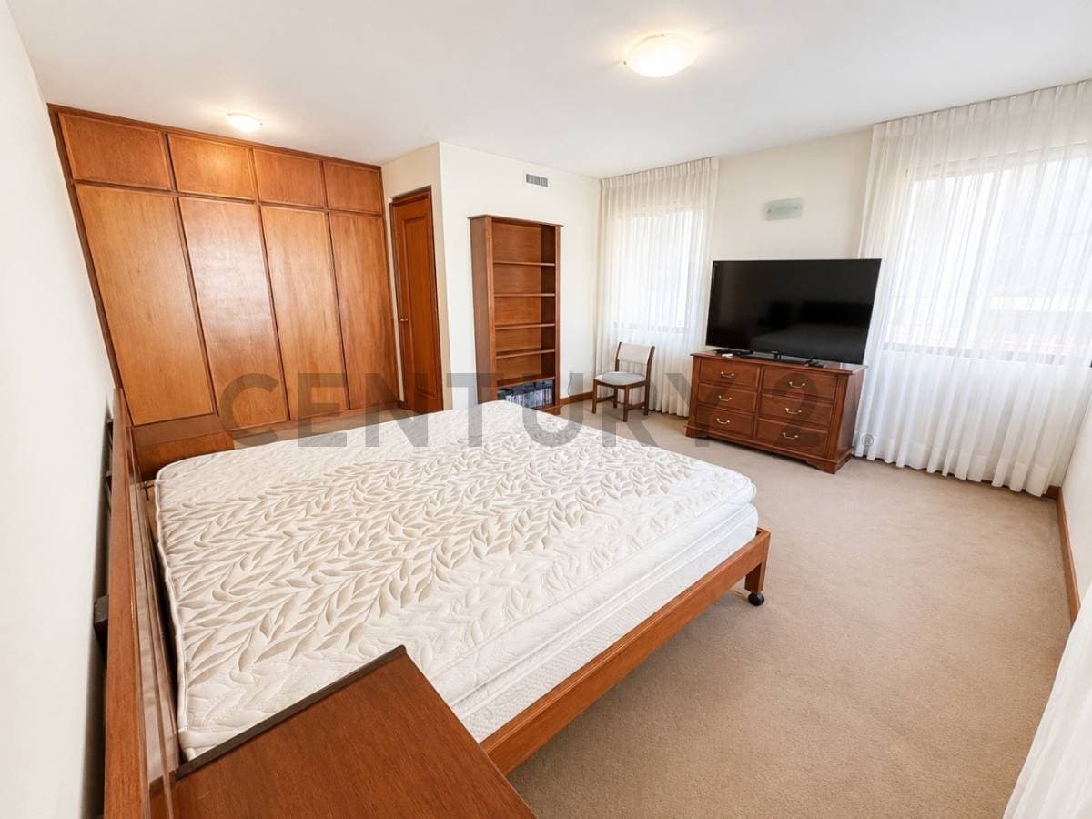 Foto de ACHUMANI, LINDO DEPARTAMENTO 3 DDORMITORIOS AMOBLADO Y EQUIPADO EN ALQUILER