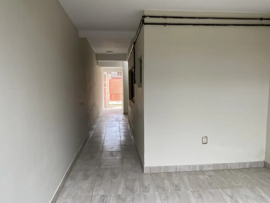 Foto de Amplio departamento de tres dormitorios en alquiler en El Constructor, Tarija