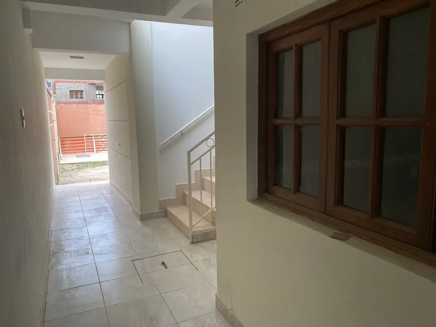 Foto de Amplio departamento de tres dormitorios en alquiler en El Constructor, Tarija