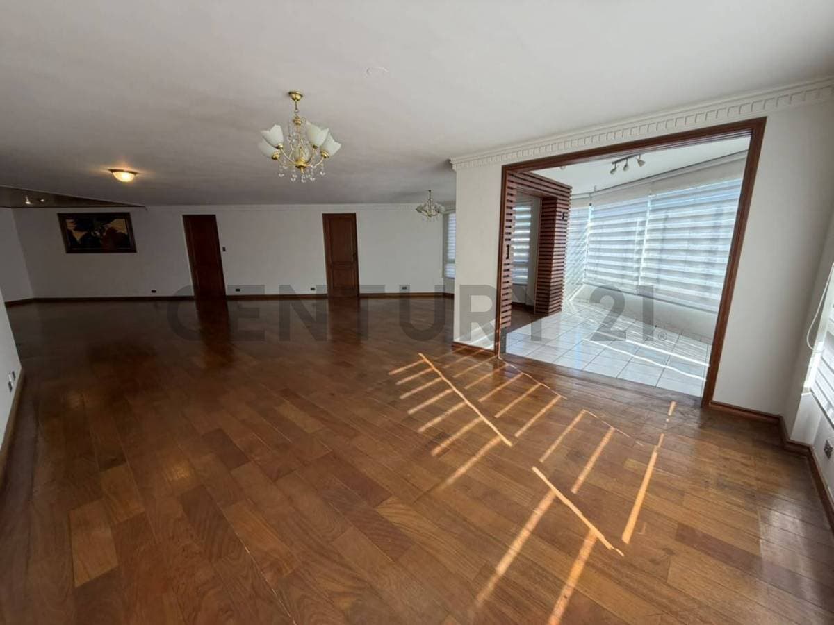 Foto de Exclusivo Departamento de Lujo de 266 m² en el Prado, Precio Bajo Avalúo