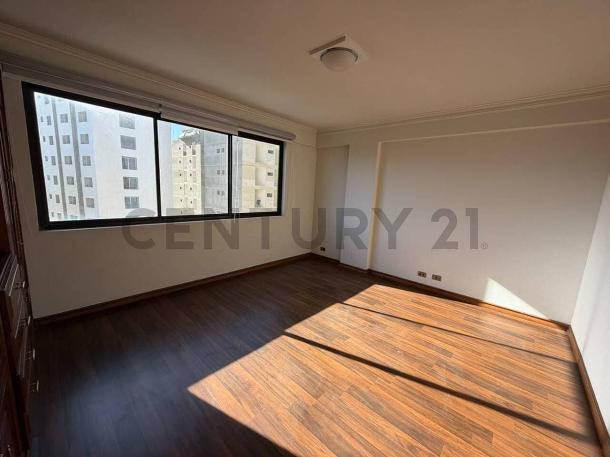 Foto de Exclusivo Departamento de Lujo de 266 m² en el Prado, Precio Bajo Avalúo