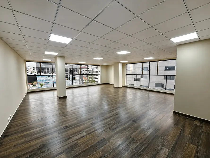 Foto de Local Comercial - Sobre Av. Pando