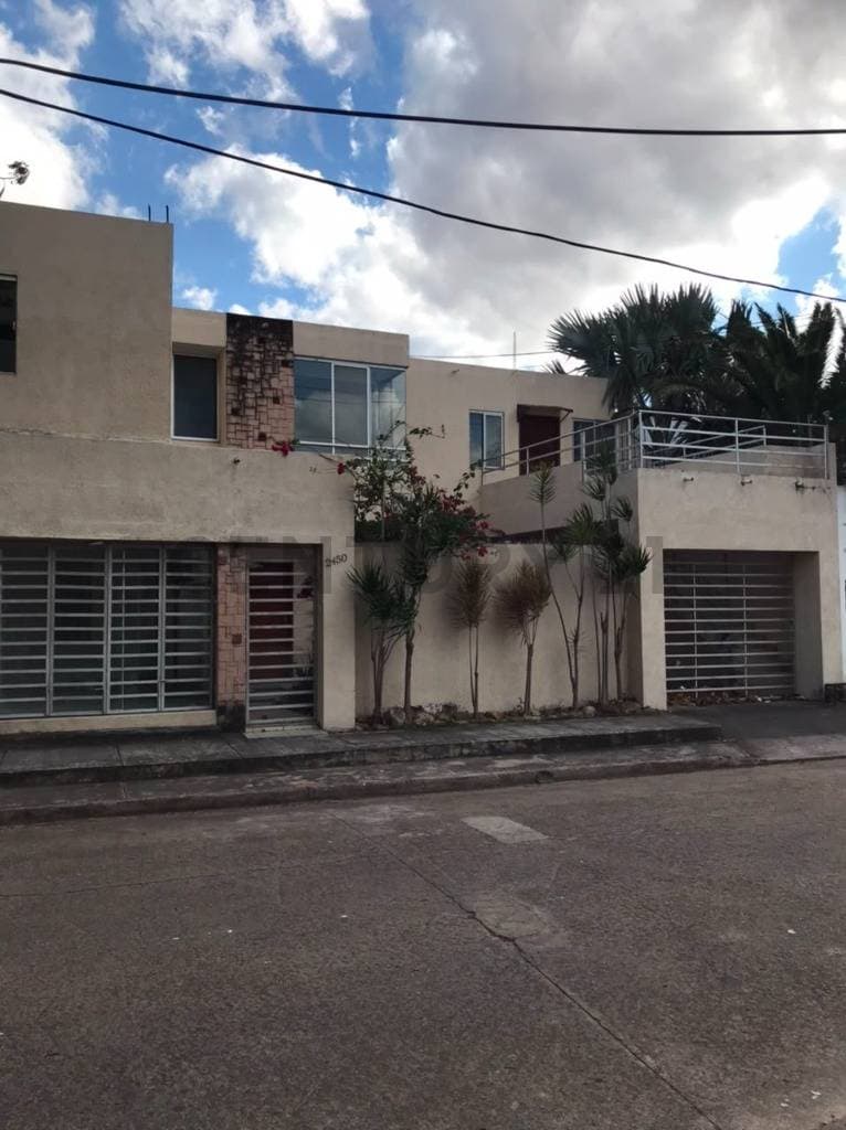 Foto de CASA HABITACIONAL CON LOCAL COMERCIAL