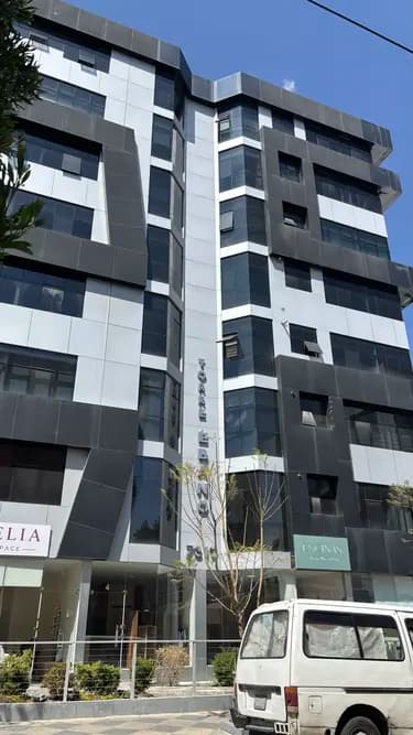 Foto de Departamento amoblado en alquiler en Calacoto – Edificio Torre Ébano