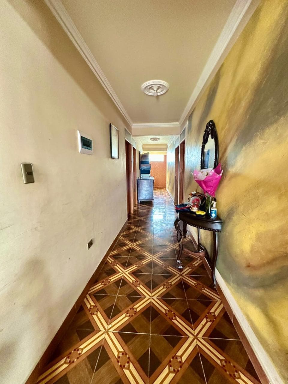 Casa comercial y familiar en quillacollo En pleno prado de la villa moderna
